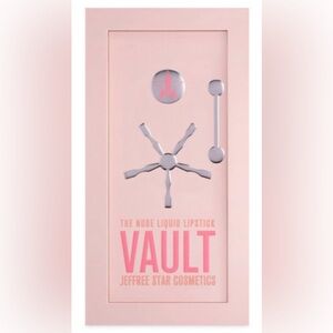 Jeffree Star
NUDE LIQUID LIPSTICK VAULT